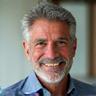 Ritratto sorridente di Giorgio, 58 anni